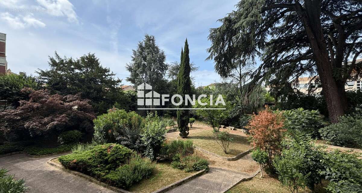 À vendre – Superbe T3 de 72 m² avec garage et vue imprenable – Résidence du IV Septembre à Agen - photo 6