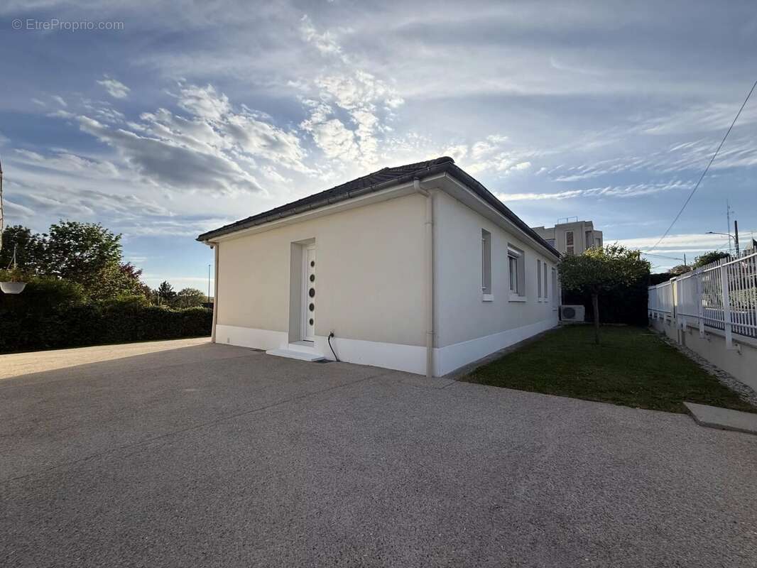 Maison à CHELLES