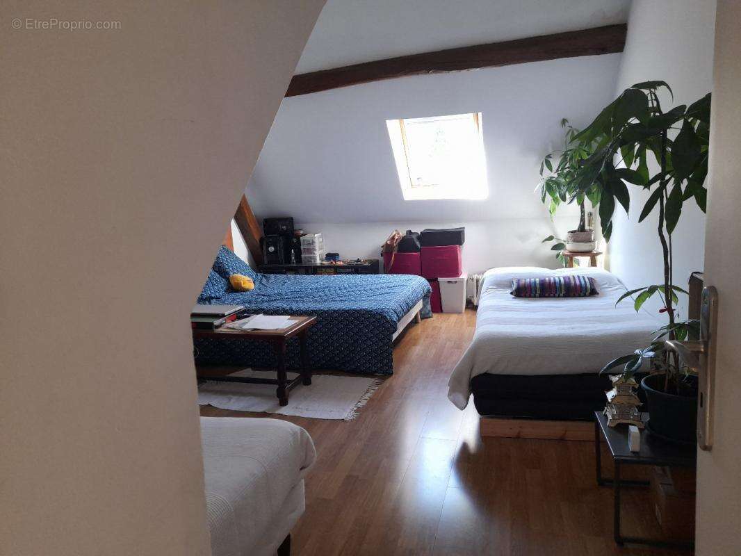 Maison à MONTGIVRAY