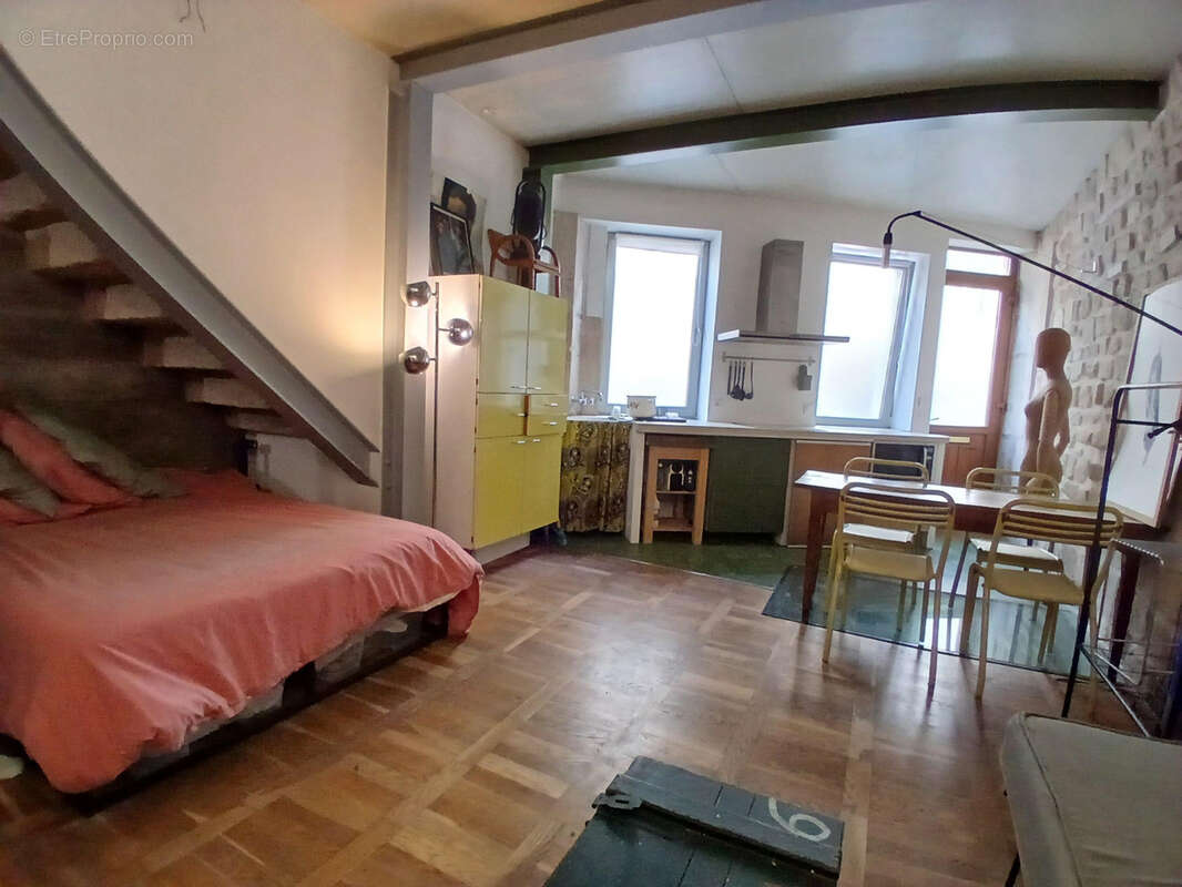 Appartement à PARIS-19E