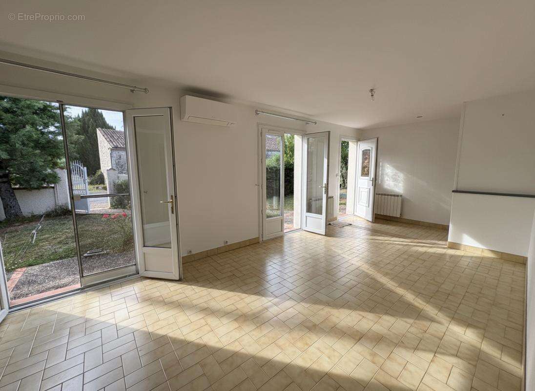 Maison à THENAC