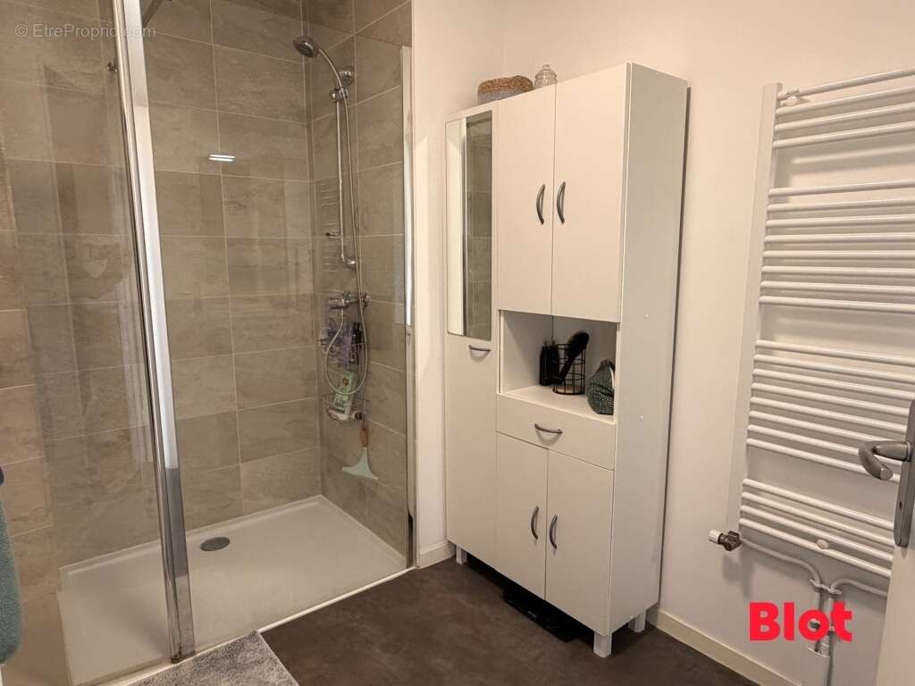 Appartement à LE RHEU