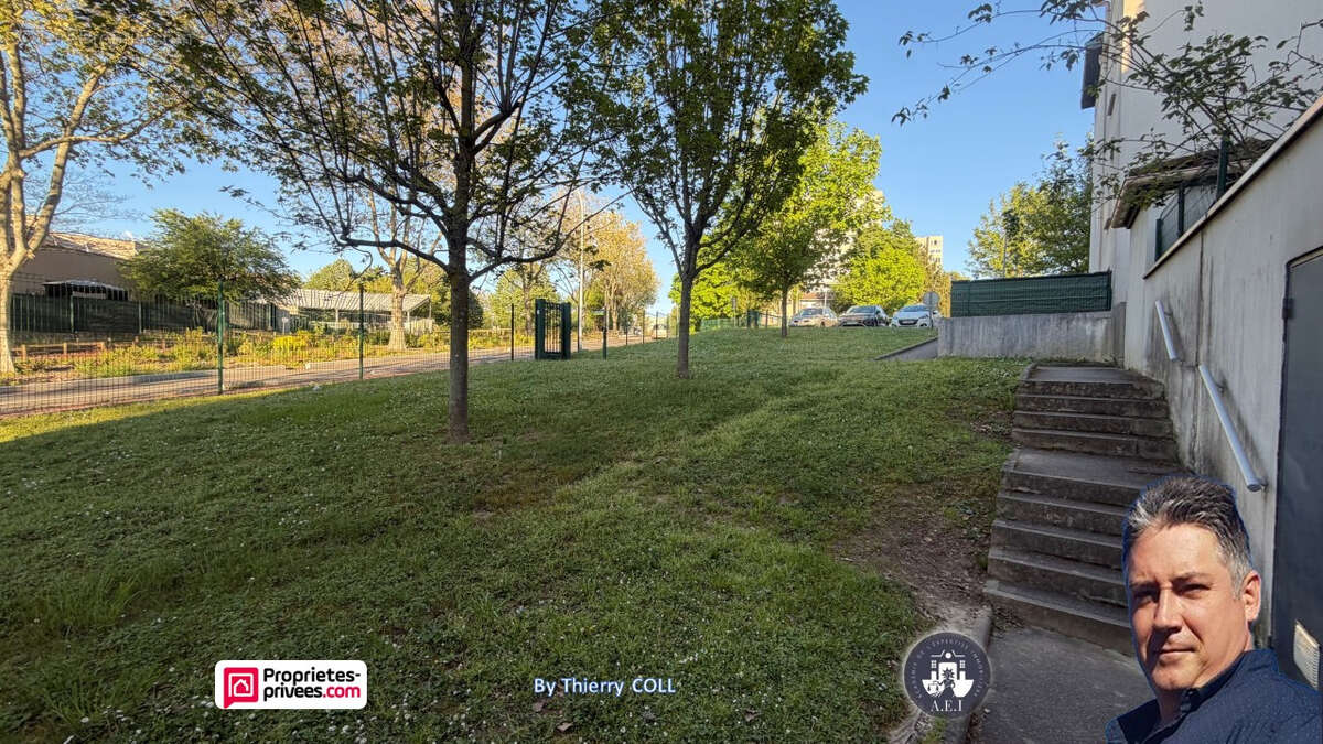 Rare sur le secteur  appartement t3 en rez-de-jardin avec extérieurs & garage saint-priest - photo 16