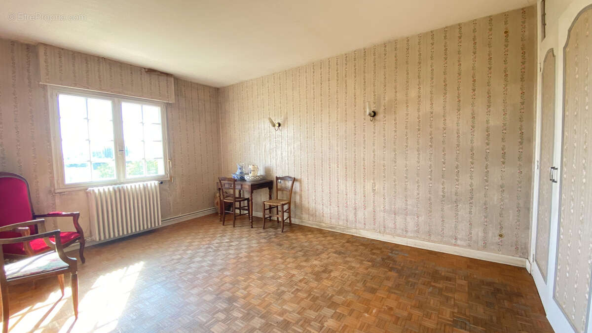 Maison à CHENAC-SAINT-SEURIN-D&#039;UZET