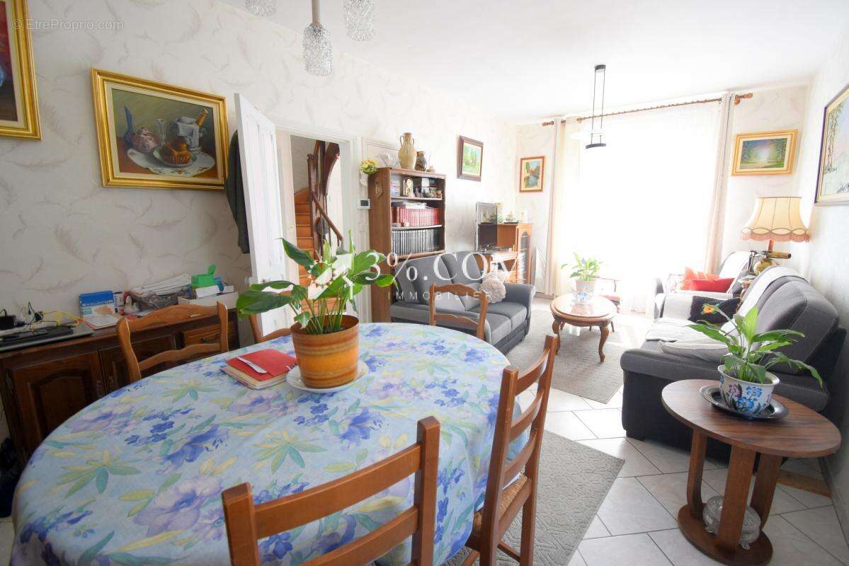 Maison individuelle avec terrain et grand garage sur FOUG - photo 7