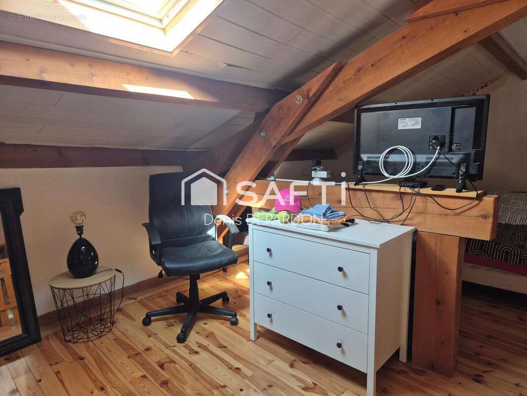 Maison 102 m² à Saillant  - photo 5