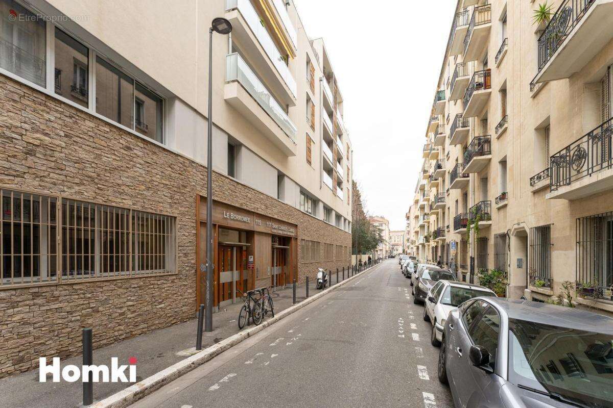 Appartement à MARSEILLE-5E