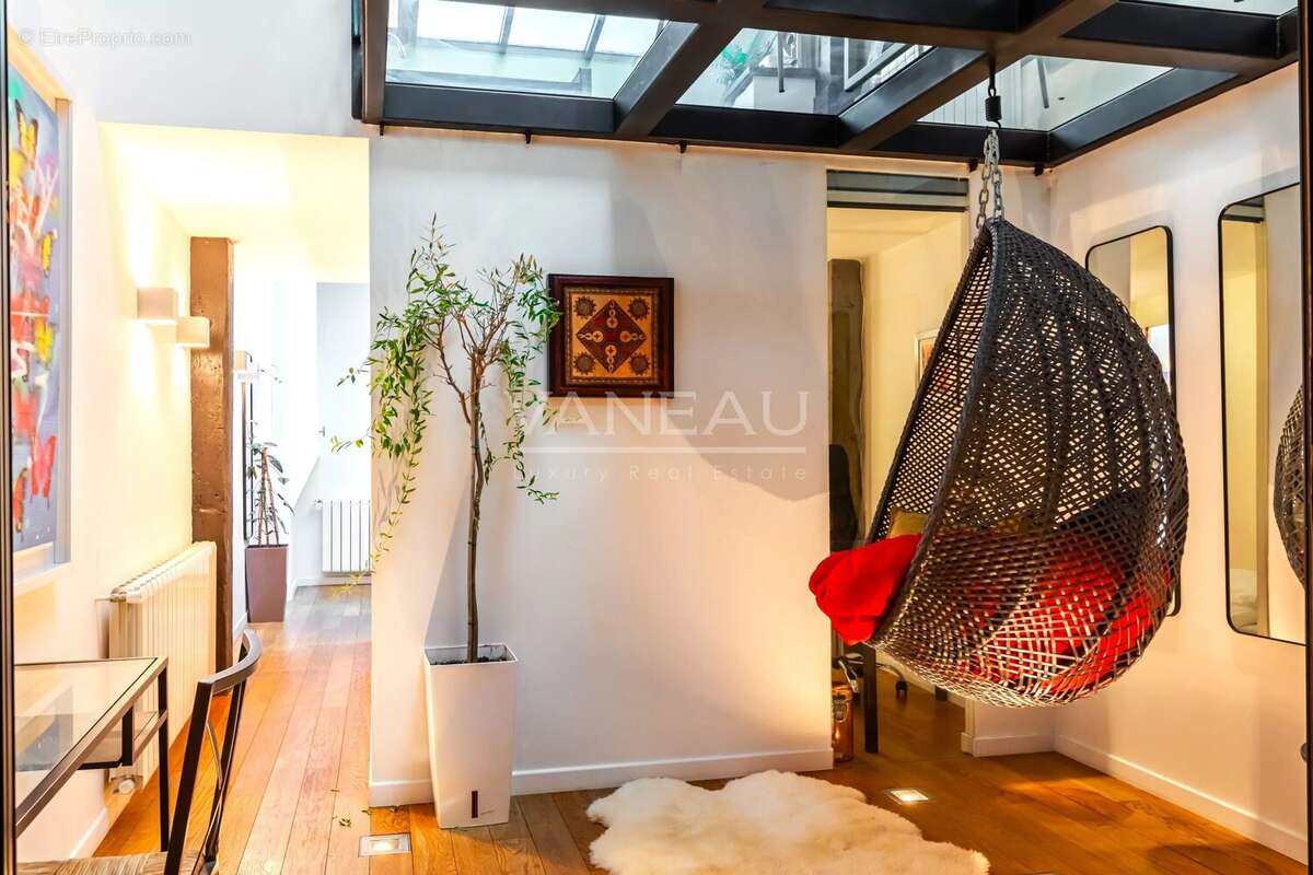 Appartement à PARIS-17E
