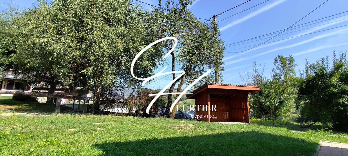 Maison à LA COMBE-DE-LANCEY