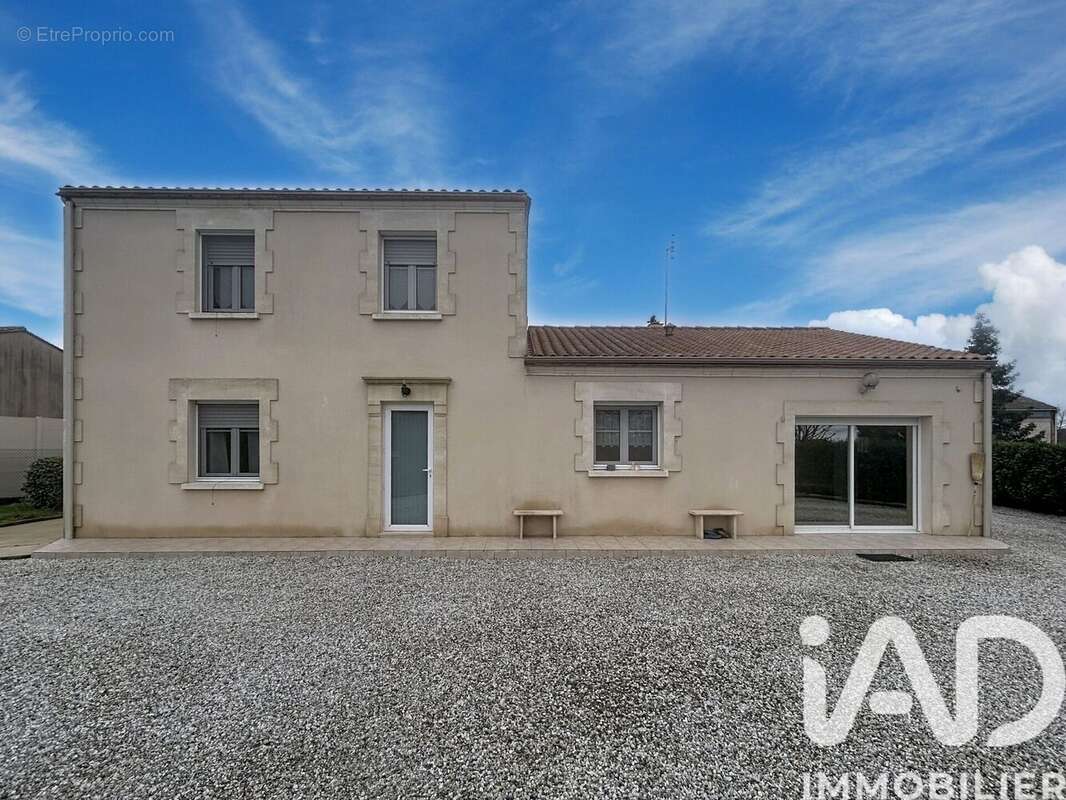 Maison 162 m² à Anais  - photo 2