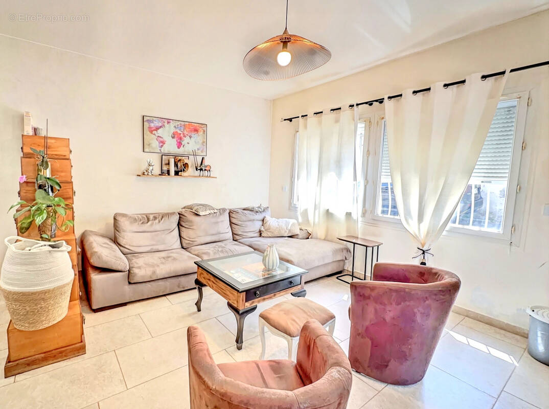 Appartement à CHARLEVAL