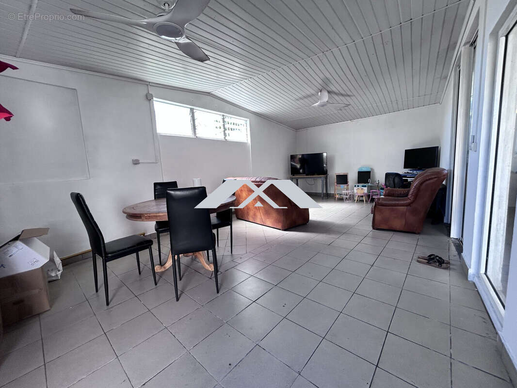Maison 120 m² à Le Tampon  - photo 2