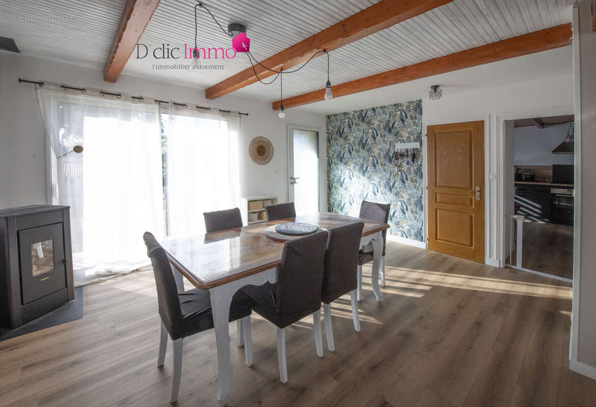 Maison à COMMEQUIERS