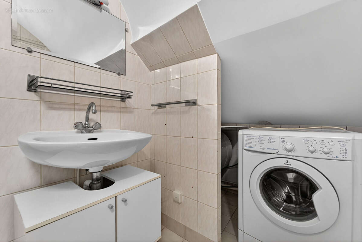 Appartement à PARIS-10E