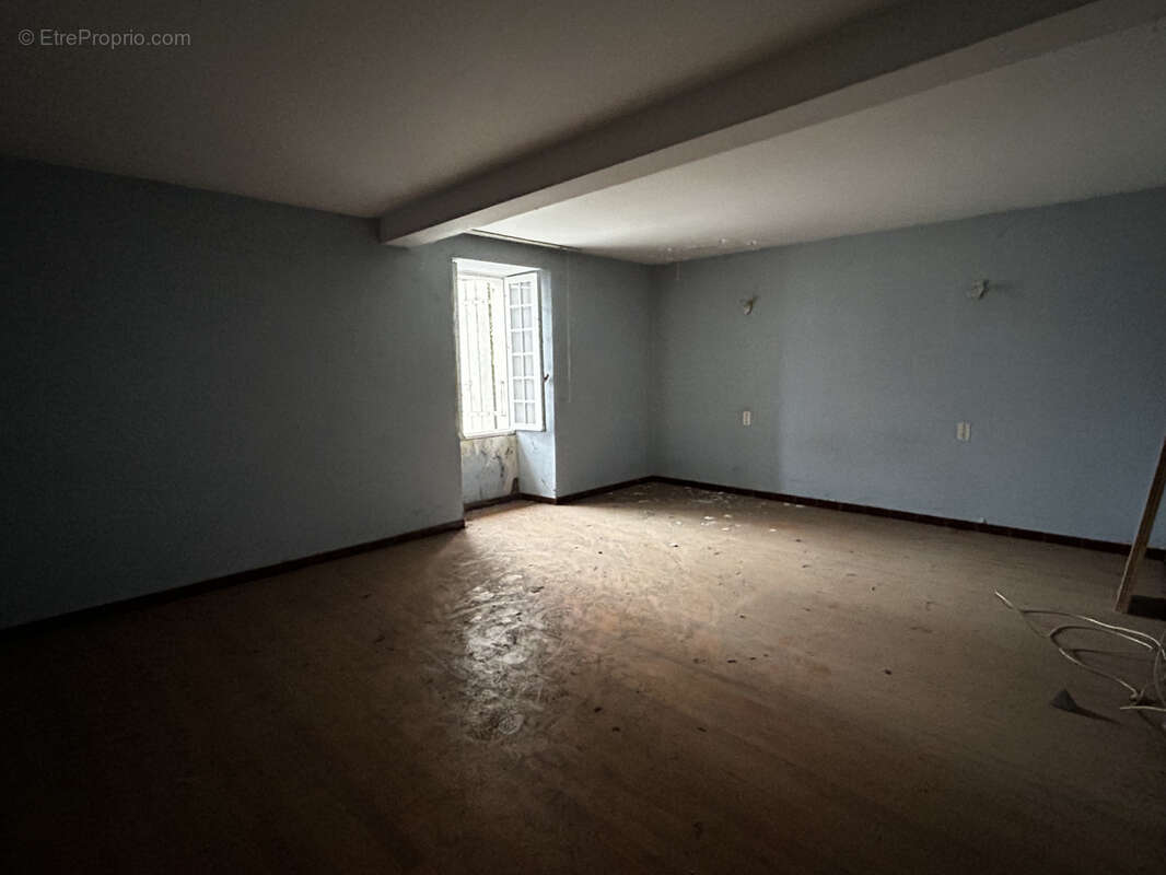 Maison à LABRUGUIERE