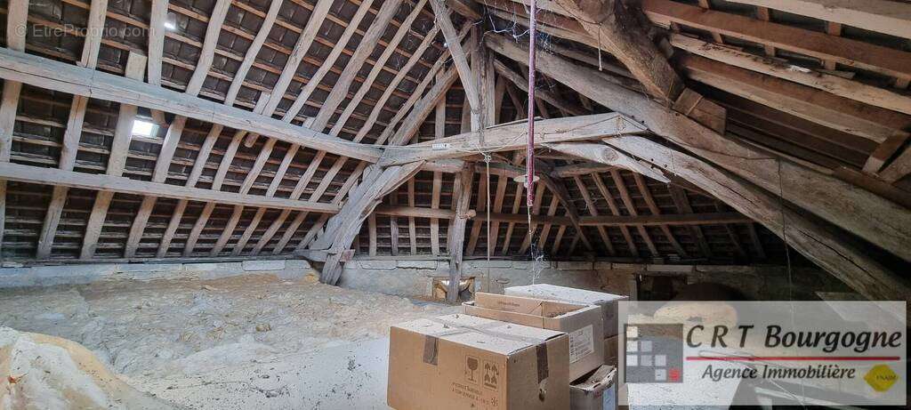 Maison à ETAIS-LA-SAUVIN