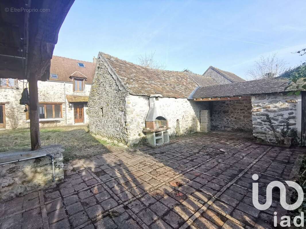 Photo 2 - Maison à LIMOURS