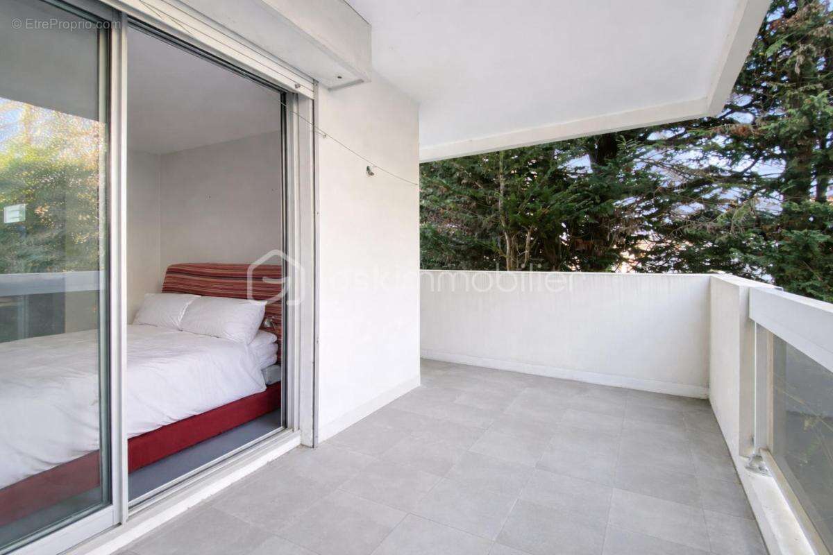 Appartement à VILLE-D'AVRAY