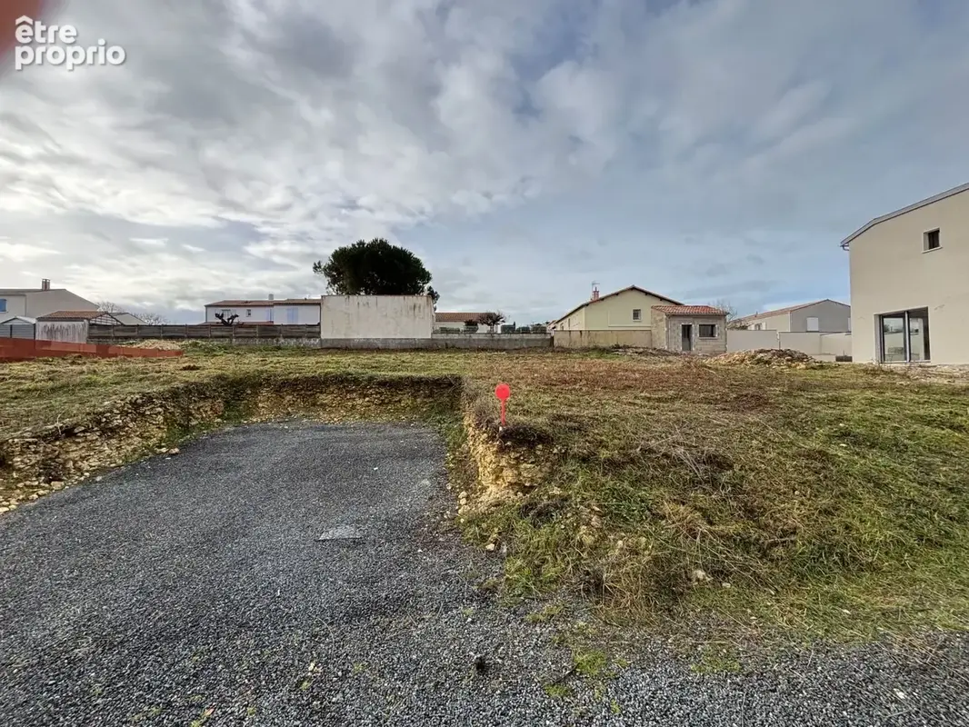 Terrain à bâtir de 481 m² à VAUX-SUR-MER (17) - photo 2