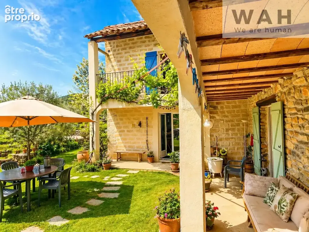 Mas de caractère  (maison + 3 gites) avec piscine et panneau - photo 30