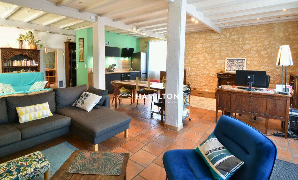 Local commercial avec logement attenant et sous-sol amenage - photo 3