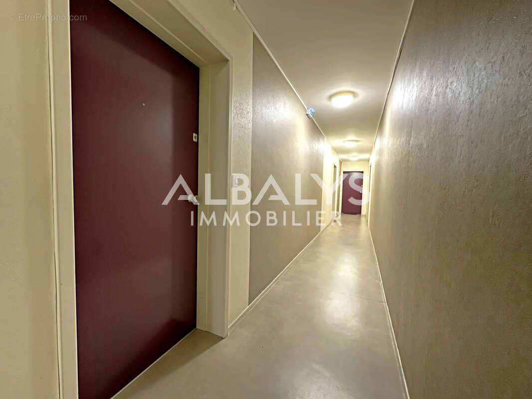 Appartement T1 - 1er étage - BORDEAUX Mériadeck - photo 4