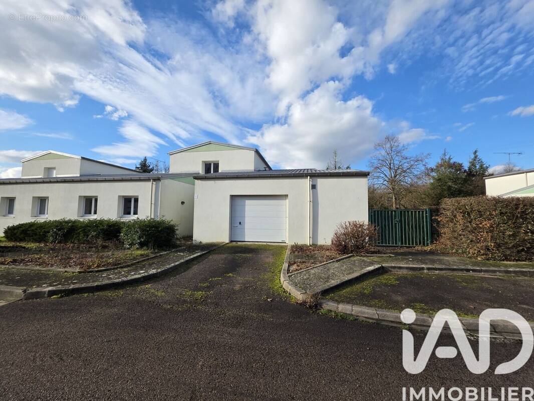 Photo 1 - Maison à BUCHERES