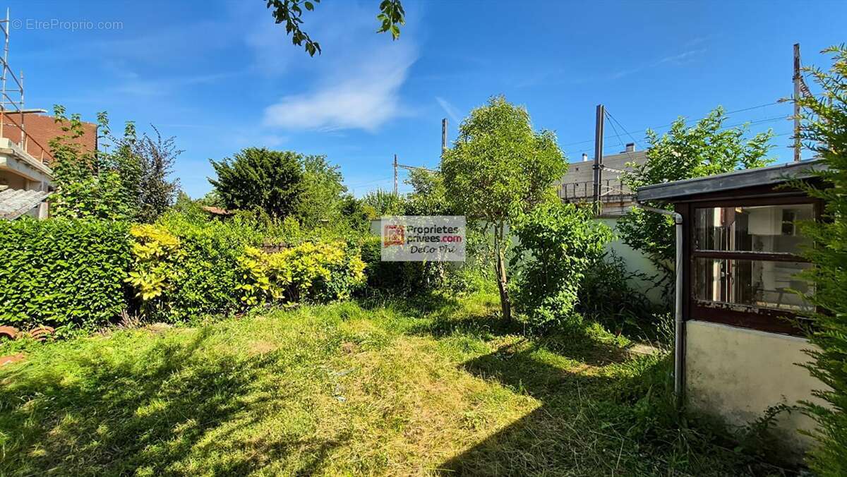 Maison  47 m2  +  terrain constructible 295m2  jardin  Viroflay - photo 2