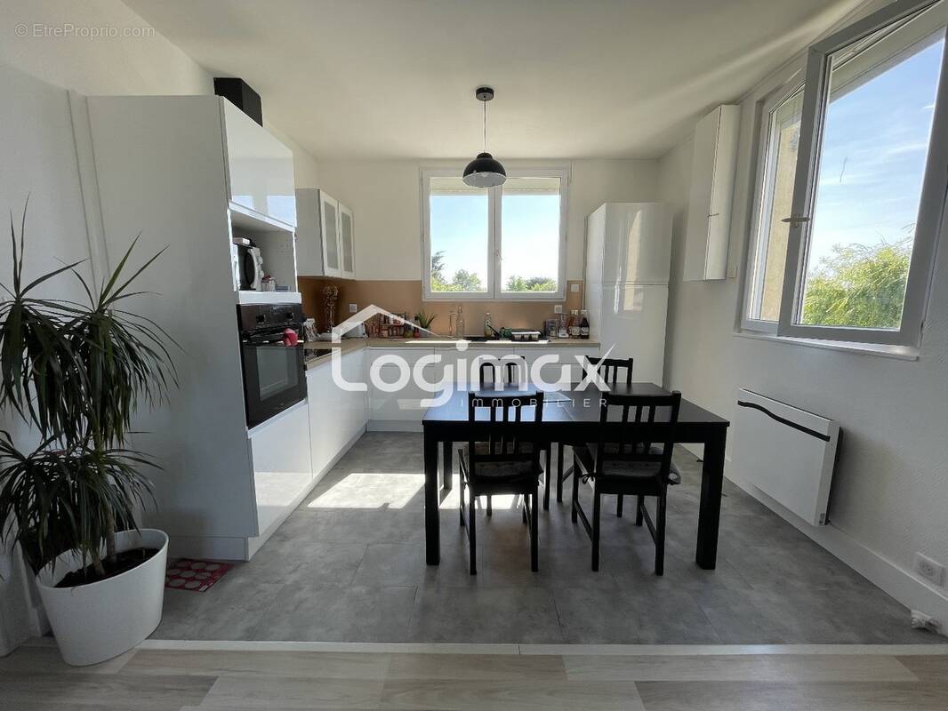 Appartement à ANGOULINS