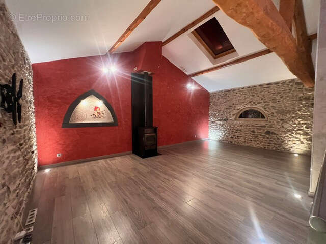 Maison à COMBRONDE