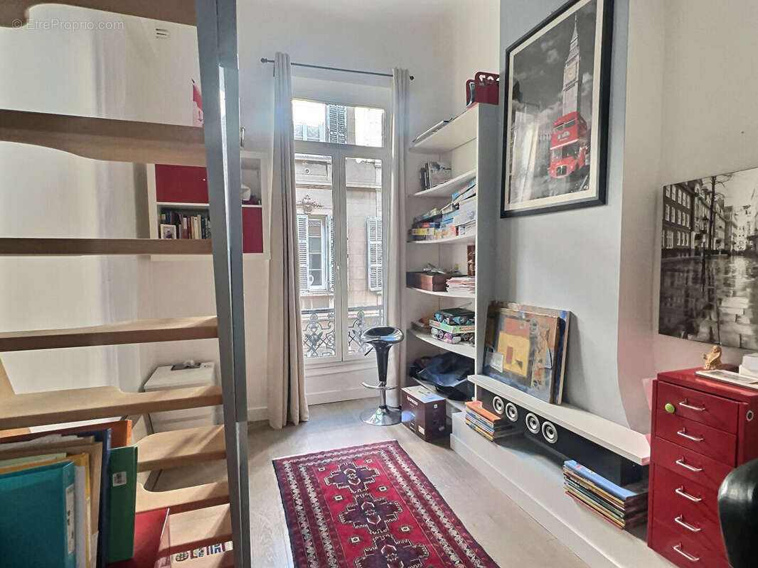 Appartement à MARSEILLE-6E
