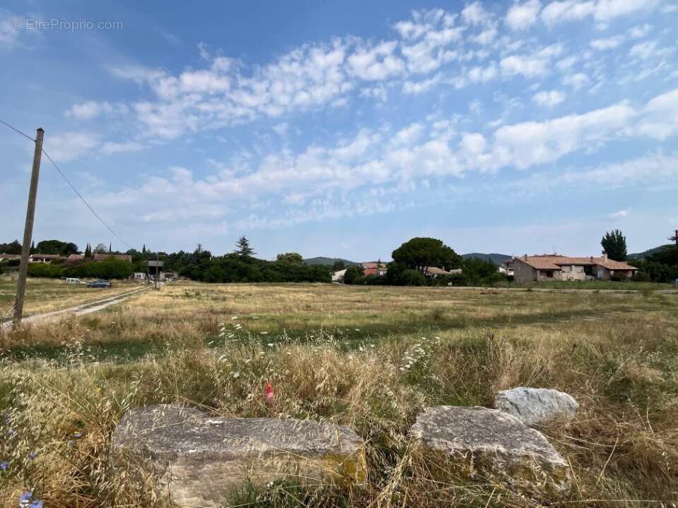 Terrain 221 m² à Manosque  - photo 2