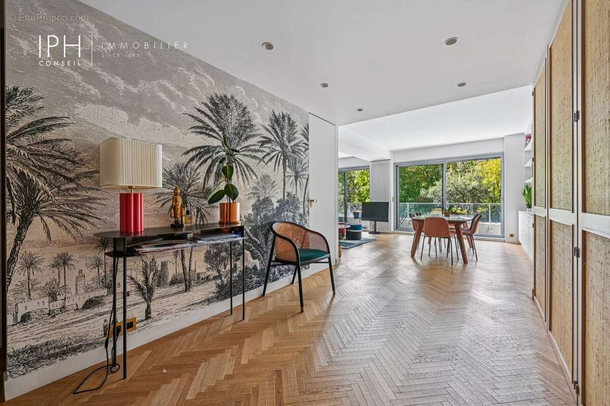 Appartement à NEUILLY-SUR-SEINE