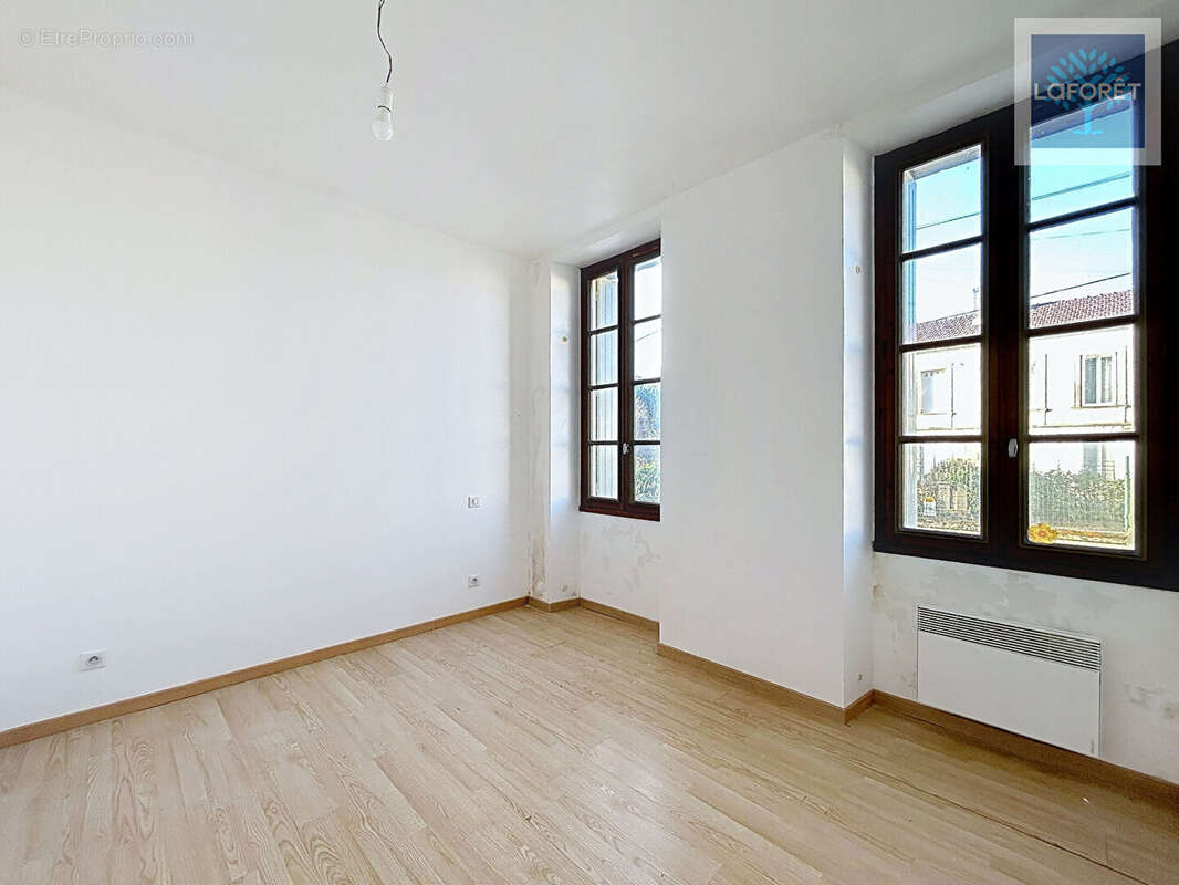 Maison à ETAULIERS