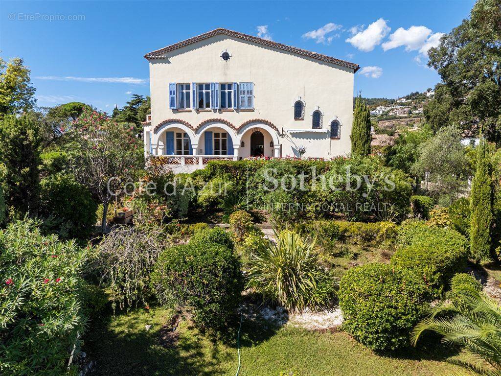 Maison à MANDELIEU-LA-NAPOULE