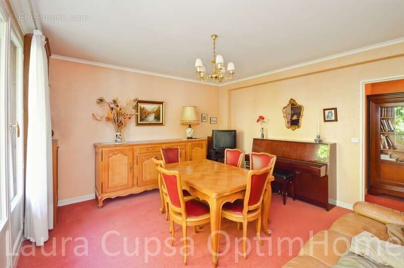 Appartement à FRESNES