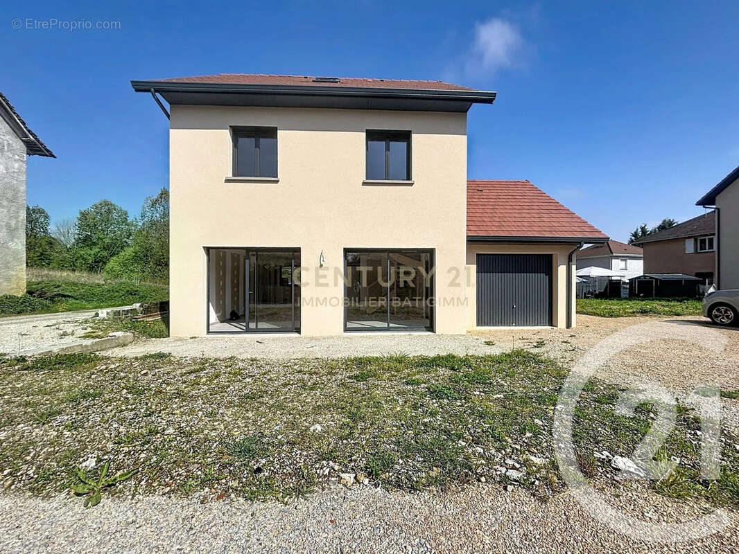 Maison à VEYRINS-THUELLIN