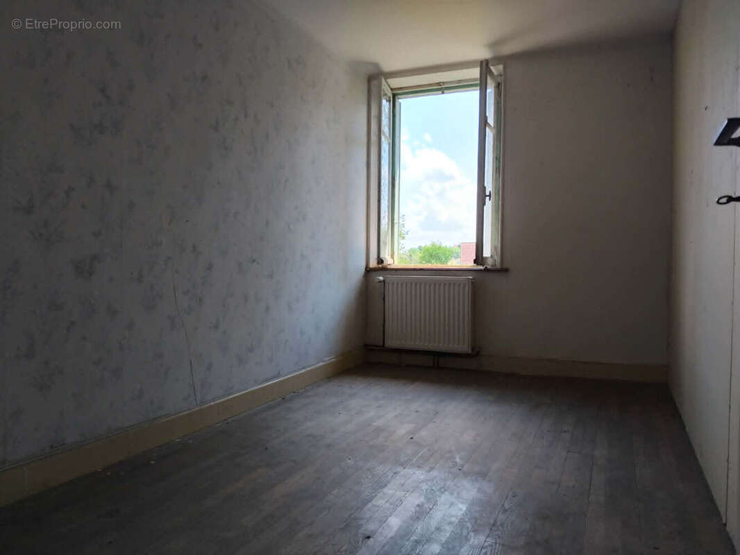 Maison à rénover à Parnoy en Bassigny - 3 pièces, 91 m² sur 1090 m² de terrain - photo 7