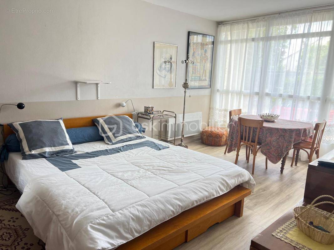Appartement à AUBERGENVILLE