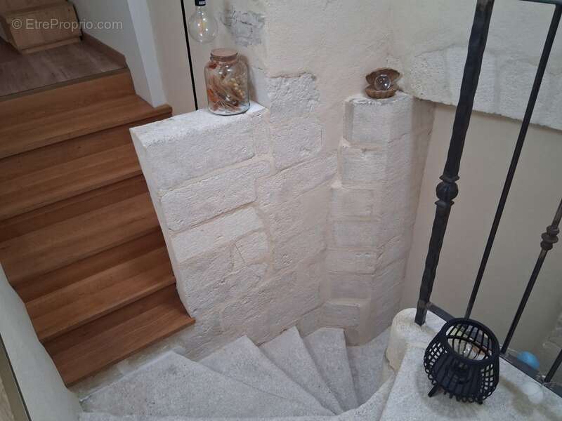 Maison à DOMAZAN