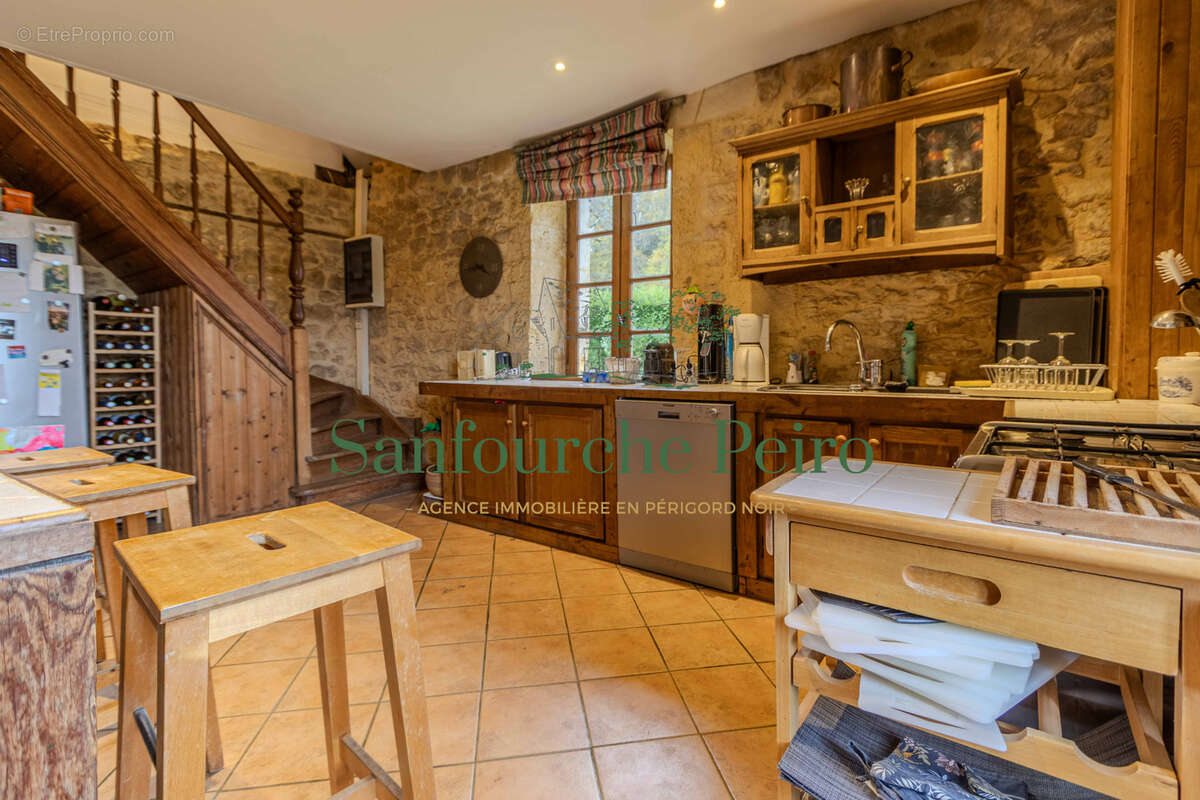 Maison à CASTELNAUD-LA-CHAPELLE