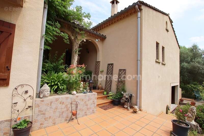 Propriete a vendre proche de l'etang de thau - photo 8