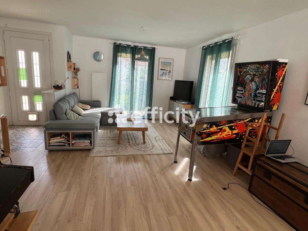 Maison à SAINT-XANDRE