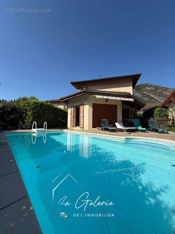 Belle maison avec piscine a saint egreve - photo 2
