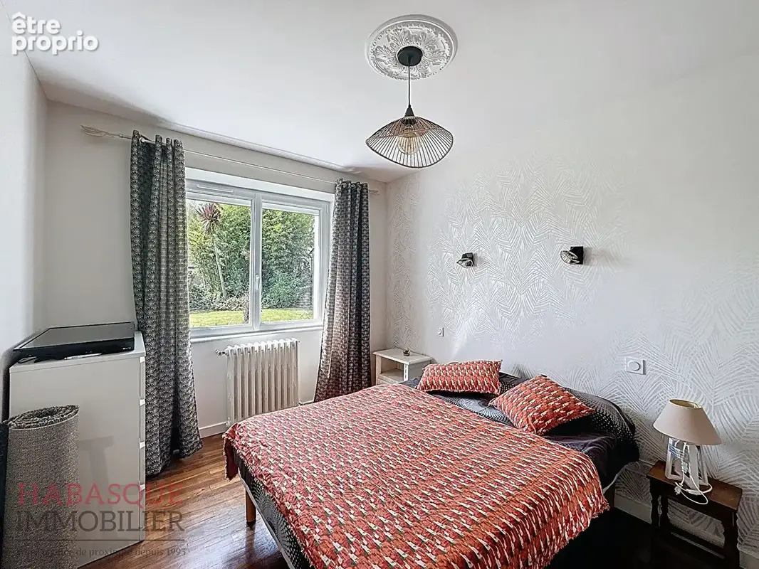 Maison Néo-Bretonne à vendre à Ploudaniel - 5 chambres, 129 m² - photo 7