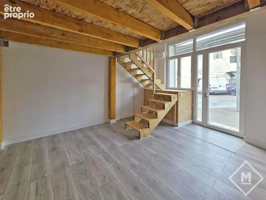 Vente type 2 double destination investissement locatif Baille/Castellane - photo 3
