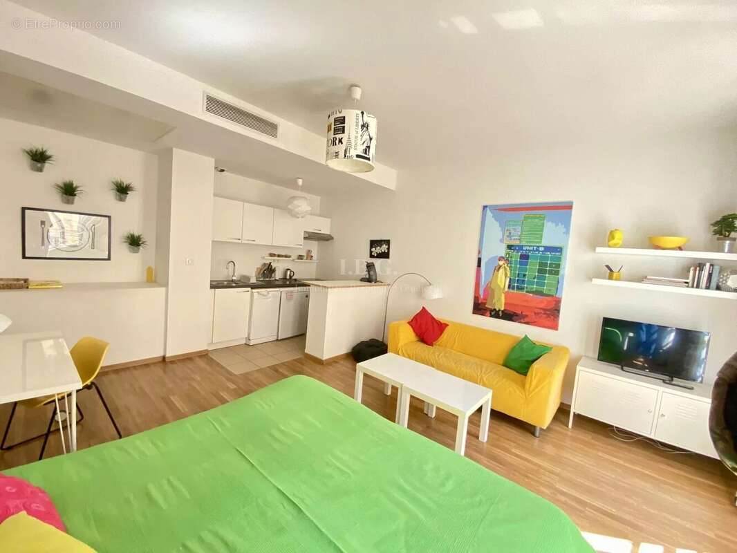 Appartement à MARSEILLE-2E