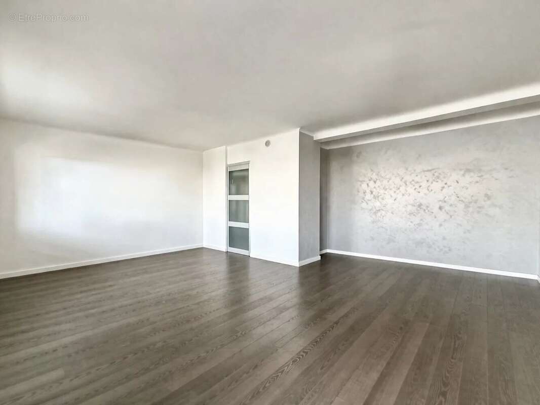 Appartement à SIX-FOURS-LES-PLAGES
