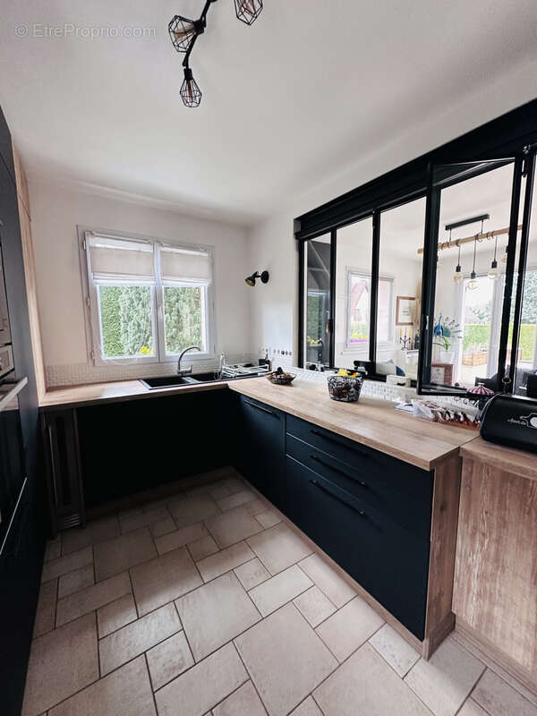 Maison à VERNEUIL-SUR-SEINE