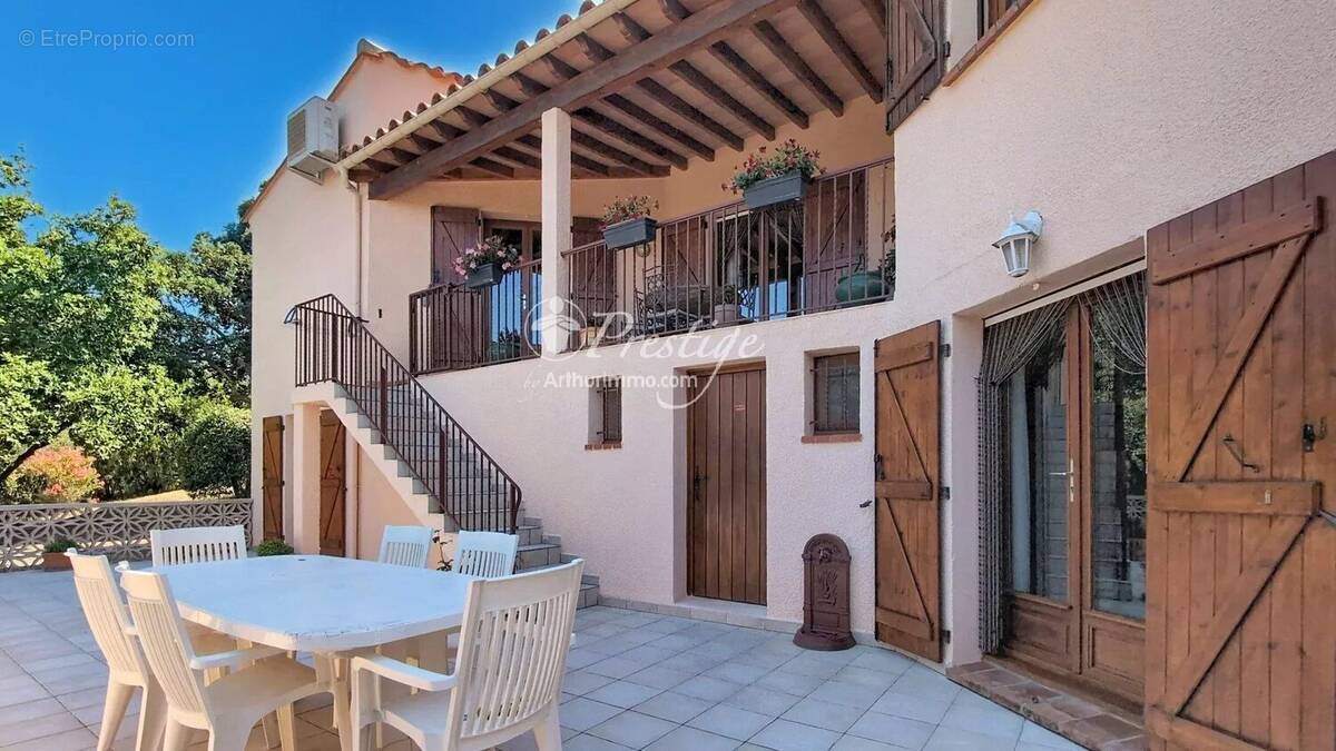 Maison à MONTESQUIEU-DES-ALBERES